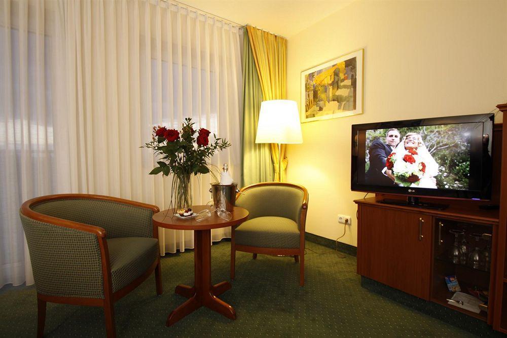 Hotel Kaiserhof Wesel Везель Номер фото