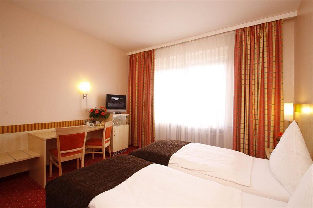 Hotel Kaiserhof Wesel Везель Экстерьер фото