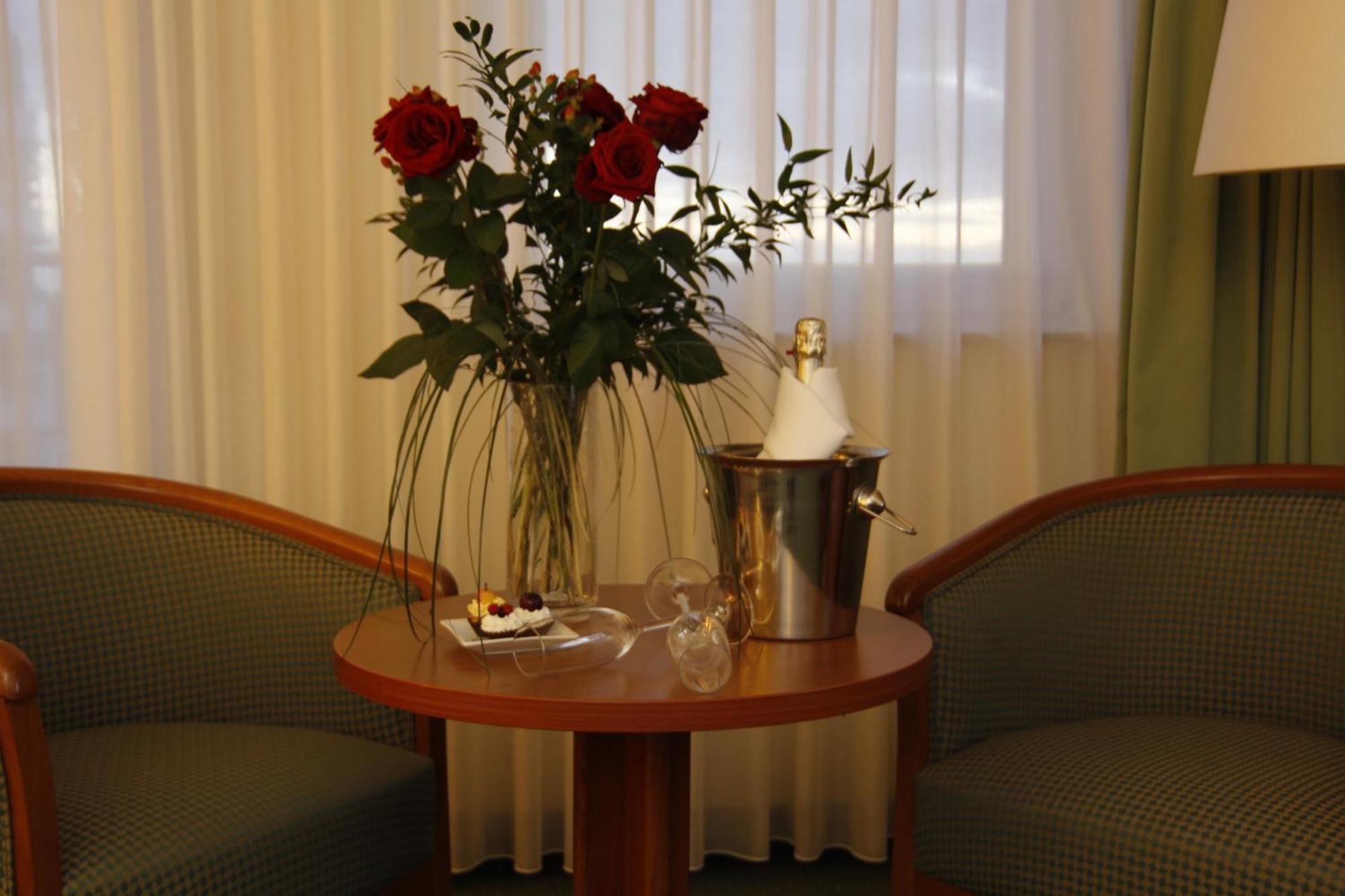 Hotel Kaiserhof Wesel Везель Ресторан фото
