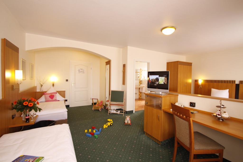 Hotel Kaiserhof Wesel Везель Экстерьер фото